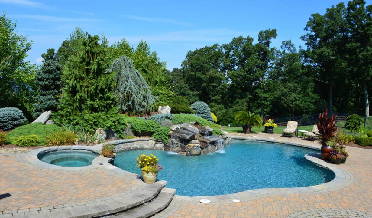 Best Luxury Inground Swimming Pool & Spa Builder & Swimming Pool Installer in Connecticut, Rhode Island and Massachusetts
