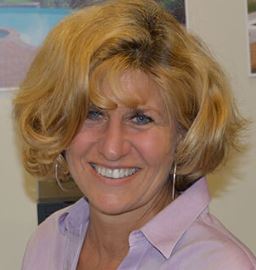 Debbie-Madden_resize Pool Designer Debbie Madden